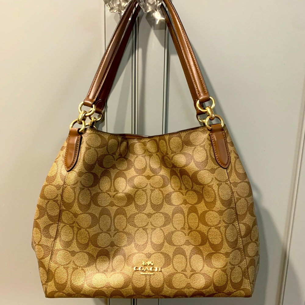 Coach Signature shoulder bag